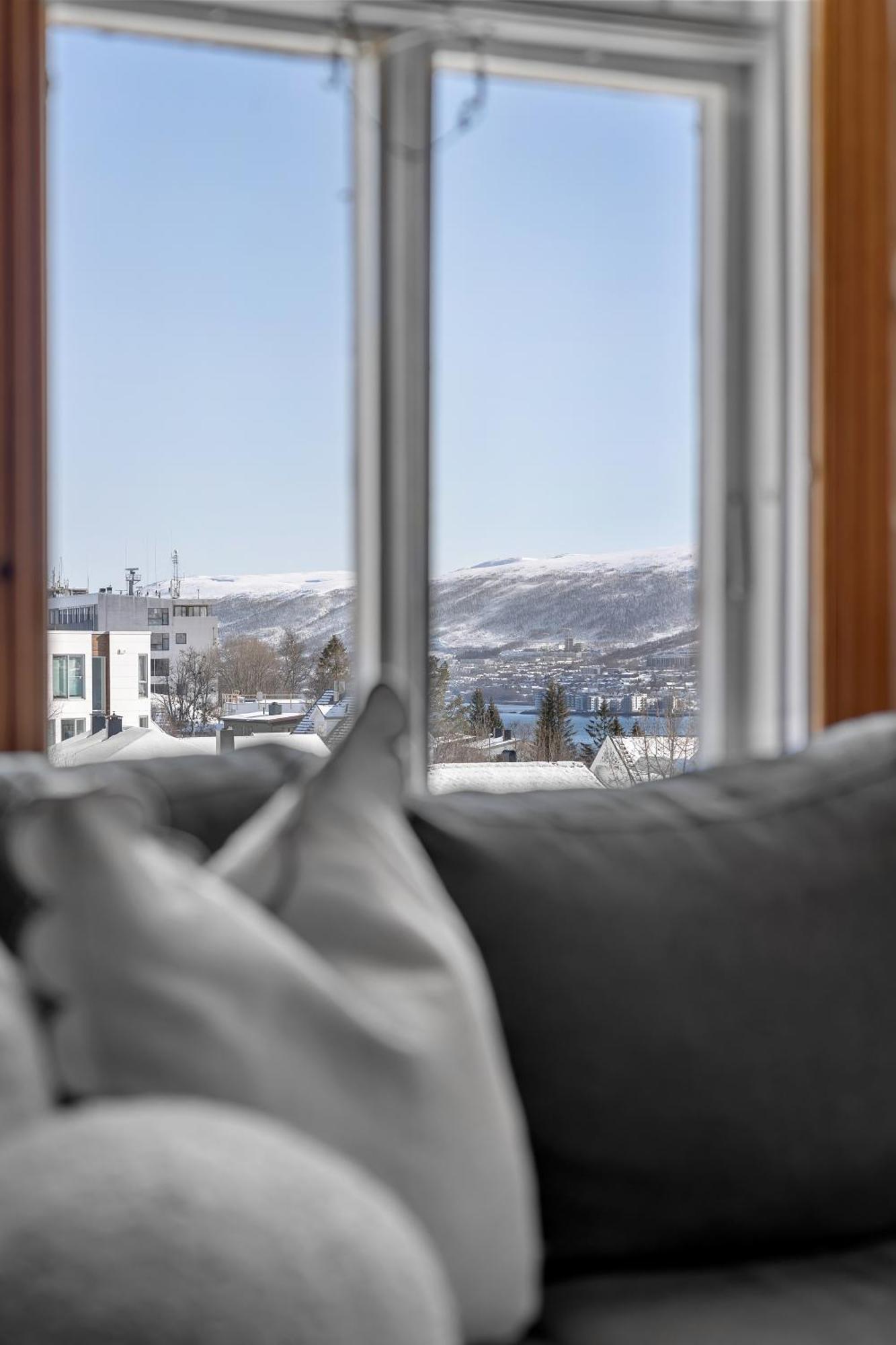 Cozy Central Loft Apartment With Amazing View 트롬쇠 외부 사진
