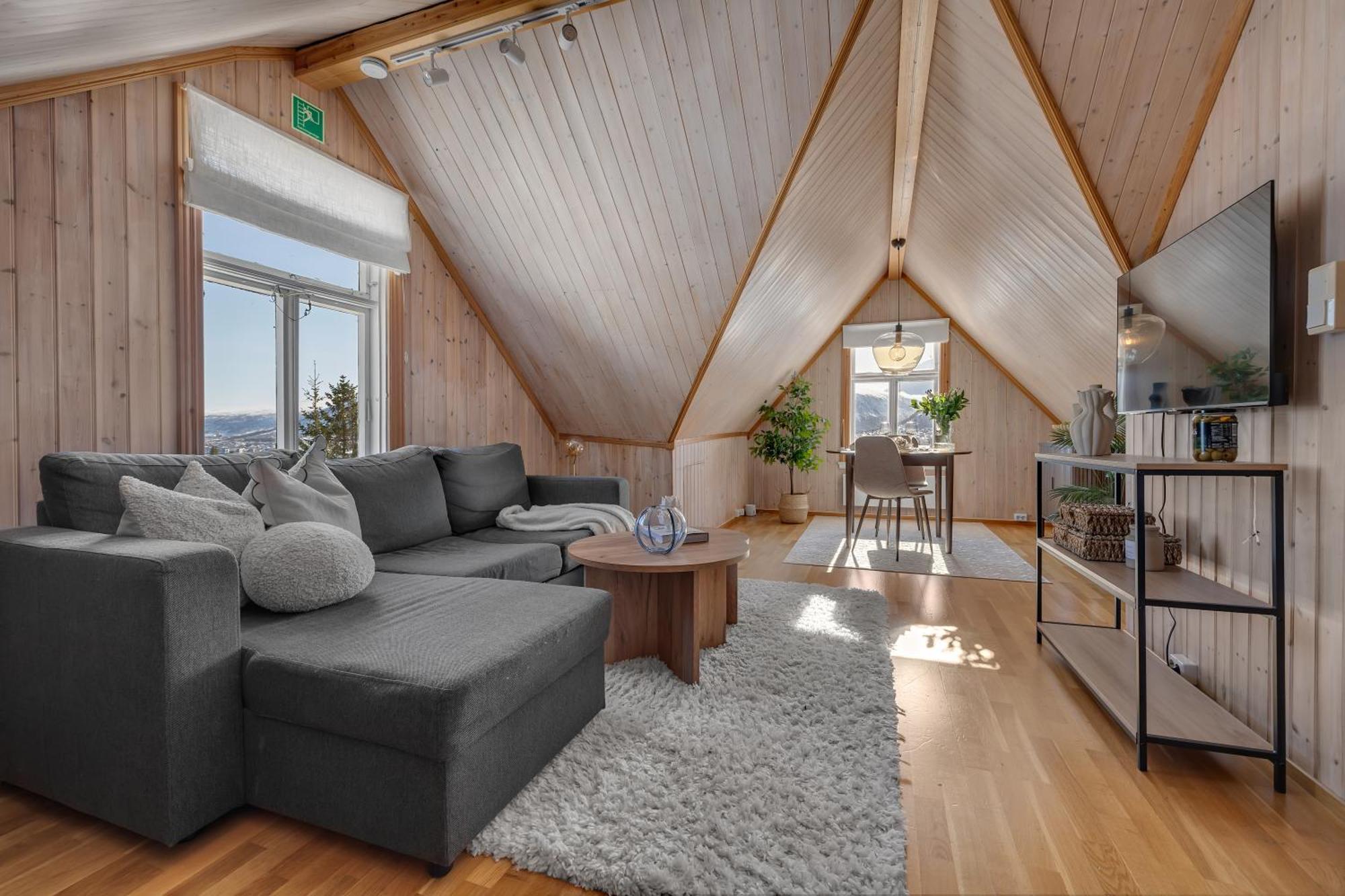 Cozy Central Loft Apartment With Amazing View 트롬쇠 외부 사진
